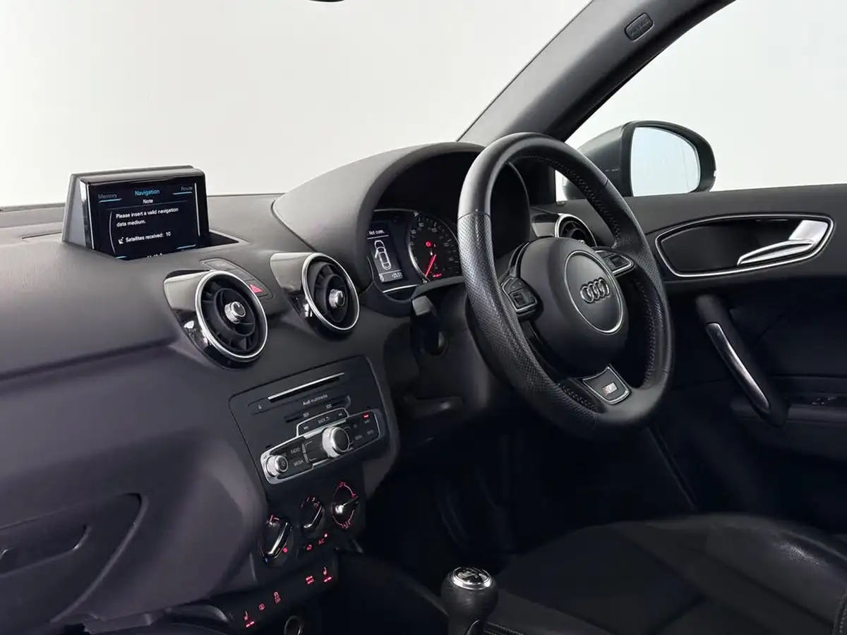 2015-audi-a1-14-s-line-125ps-ss-hatchback-3d-1395cc-big-18