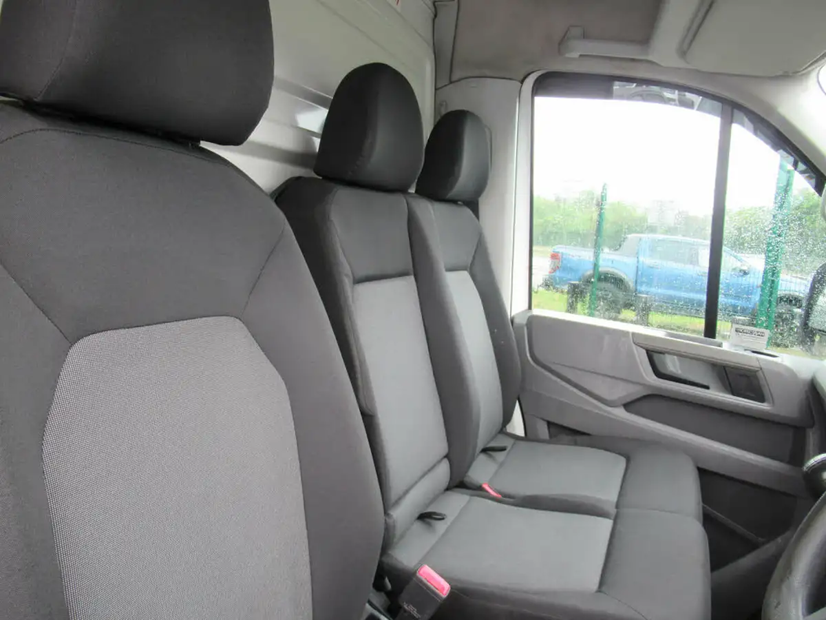 2021-volkswagen-crafter-20tdi-cr35-lwb-140pseu6dt-e-fwd-startline-chassis-cab-big-13