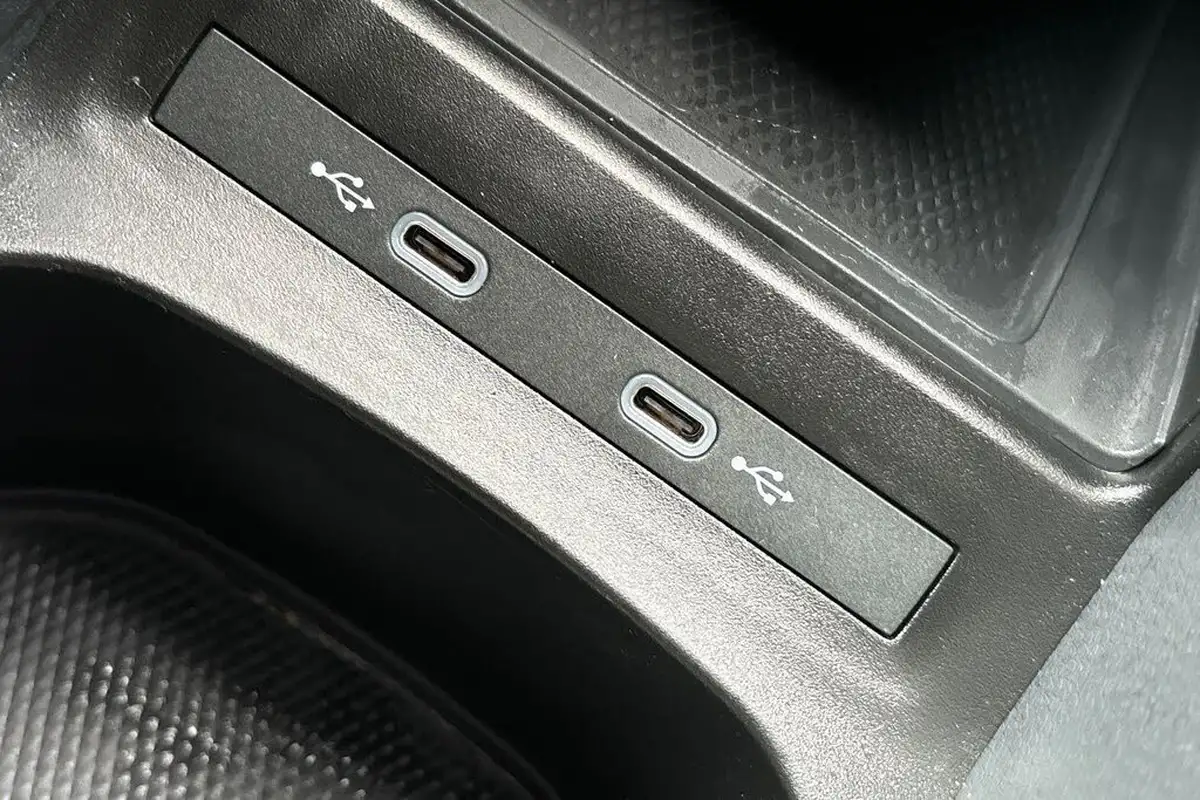 2023-volkswagen-id5-e-gtx-style-299ps-awd-big-43