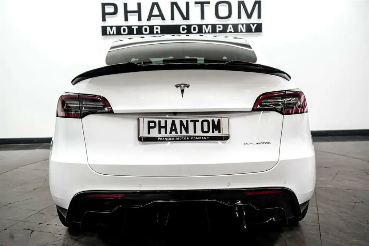2022-tesla-model-y-e-long-range-big-12