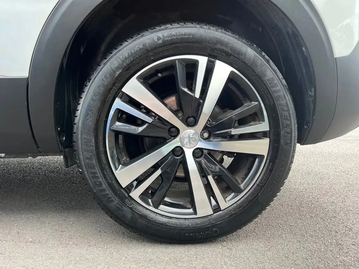 2023-peugeot-5008-suv-12-puretech-gt-130bhp-eat8-big-25