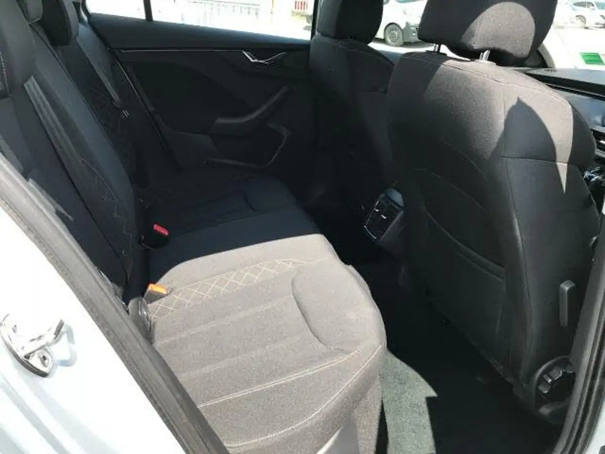 2022-skoda-scala-15-tsi-se-dsg-big-23