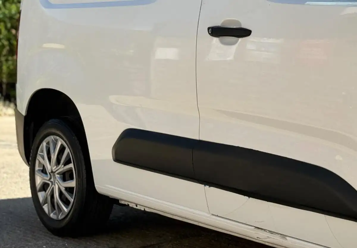 2019-citroen-berlingo-15bluehdi-1000-enterprise-100pseu6dt-e-panel-big-16