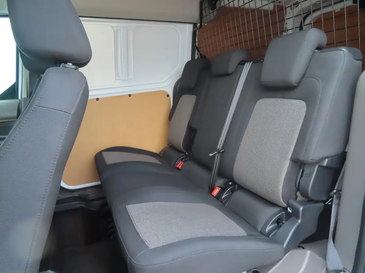 2021-ford-transit-connect-big-9
