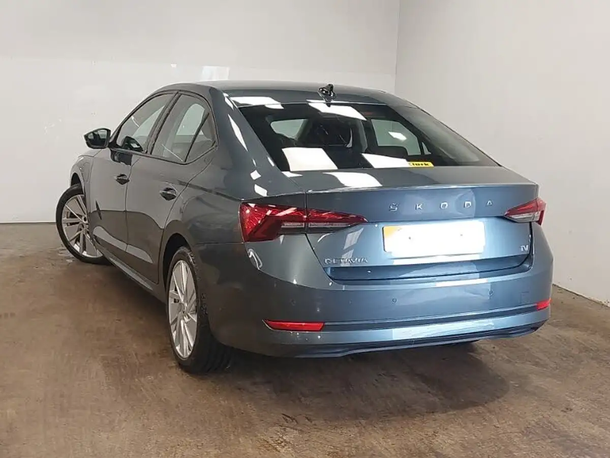 2021-skoda-octavia-14-tsi-se-technology-hatchback-big-1