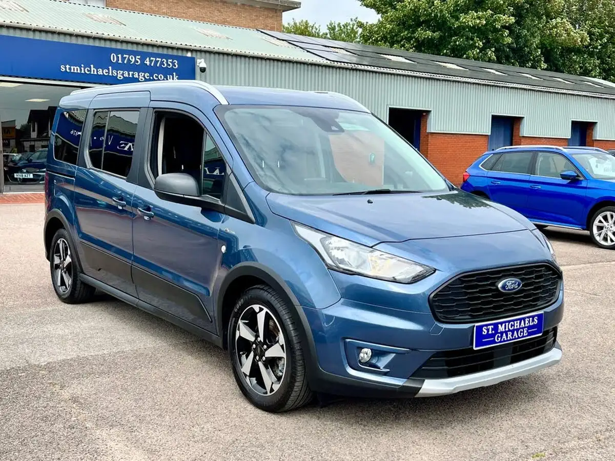 2022-ford-grand-tourneo-connect-15-active-120ps-ecoblue-1499cc-powershift-big-3