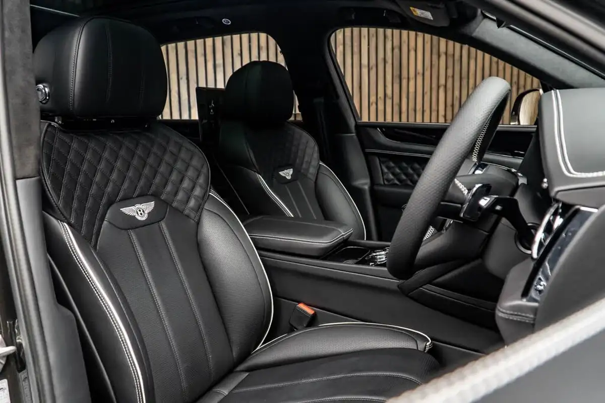 2024-bentley-bentayga-big-1