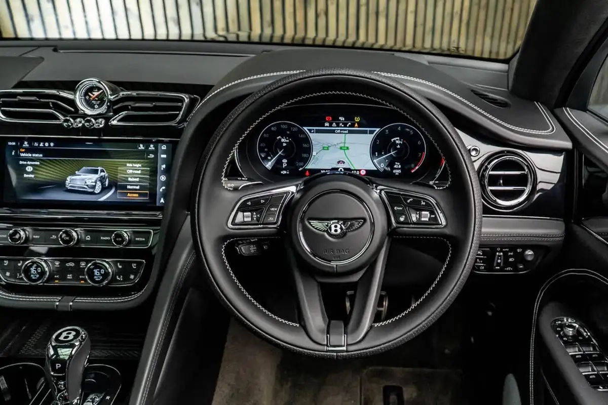 2024-bentley-bentayga-big-25