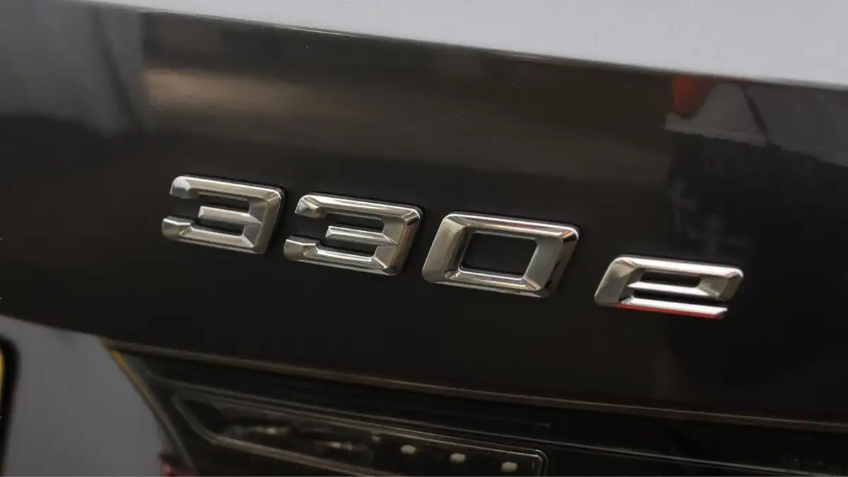 2021-bmw-3-series-20-330e-sport-pro-touring-5d-big-23