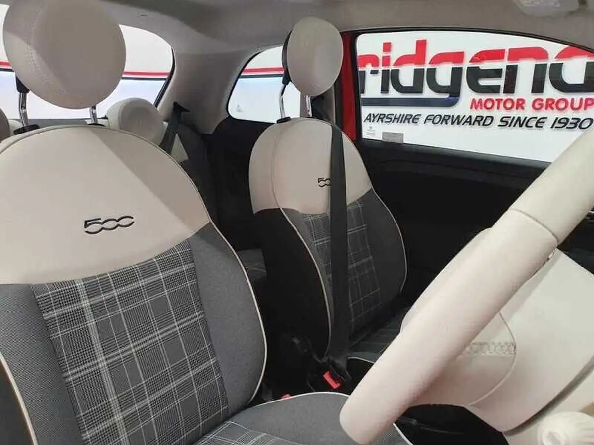 2021-fiat-500-10-lounge-big-11