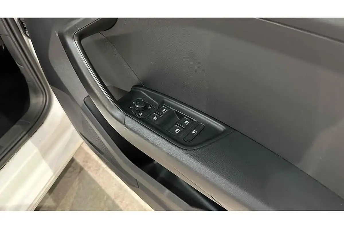 2022-audi-a1-10-25-tfsi-technik-big-30