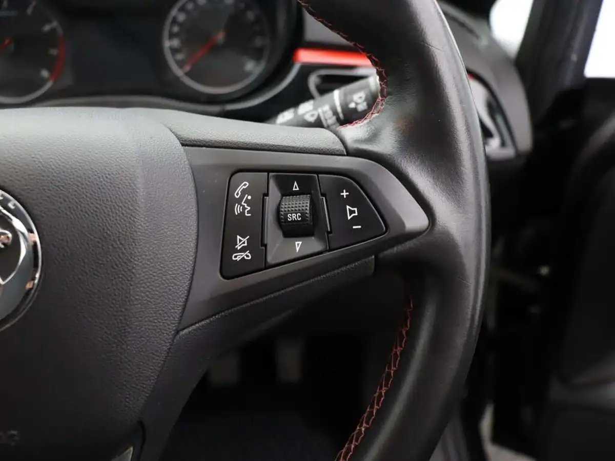 2018-vauxhall-corsa-14i-sri-nav-90ps-ecotec-5d-big-35