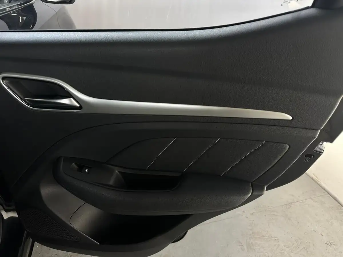 2021-mg-zs-suv-e-exclusive-ev-big-34