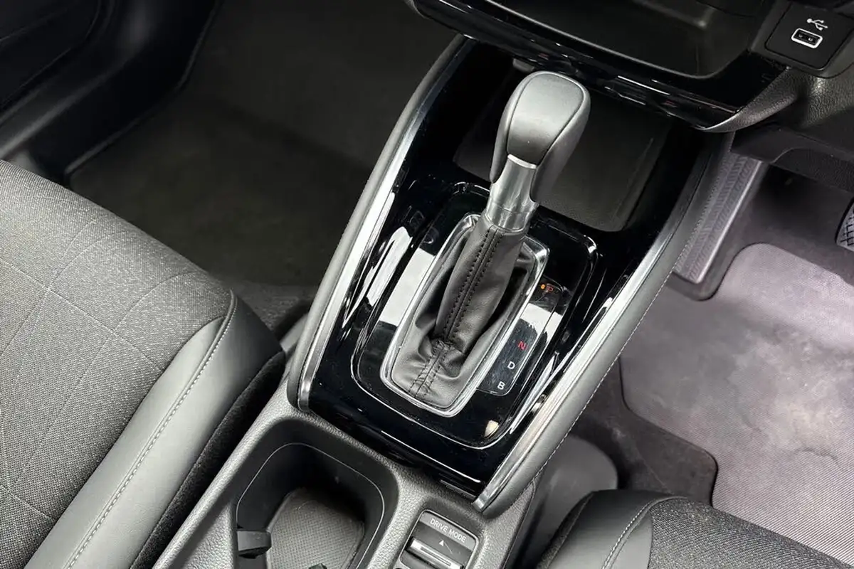 2025-honda-hr-v-15-i-mmd-advance-big-21
