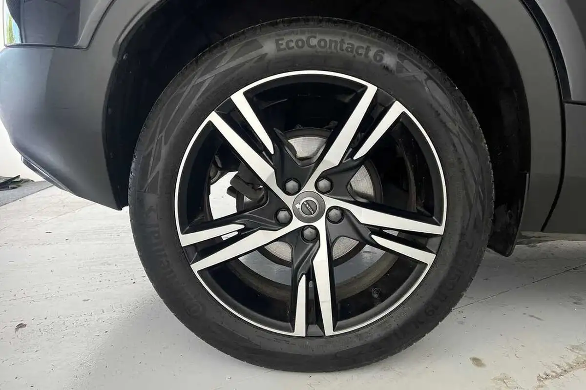 2022-volvo-xc40-15-t3-r-design-auto-big-24