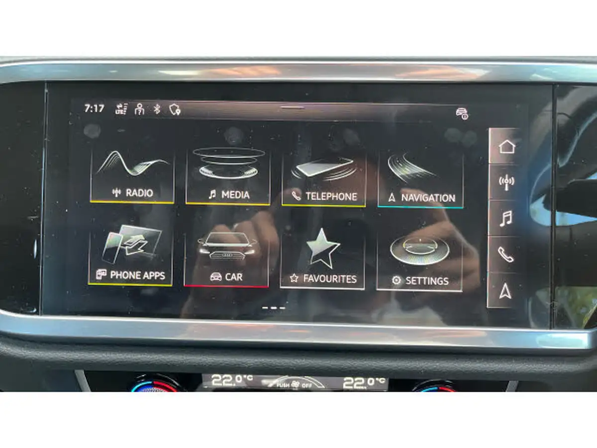 2022-audi-q3-15-35-tfsi-cod-sportback-s-tronic-big-35
