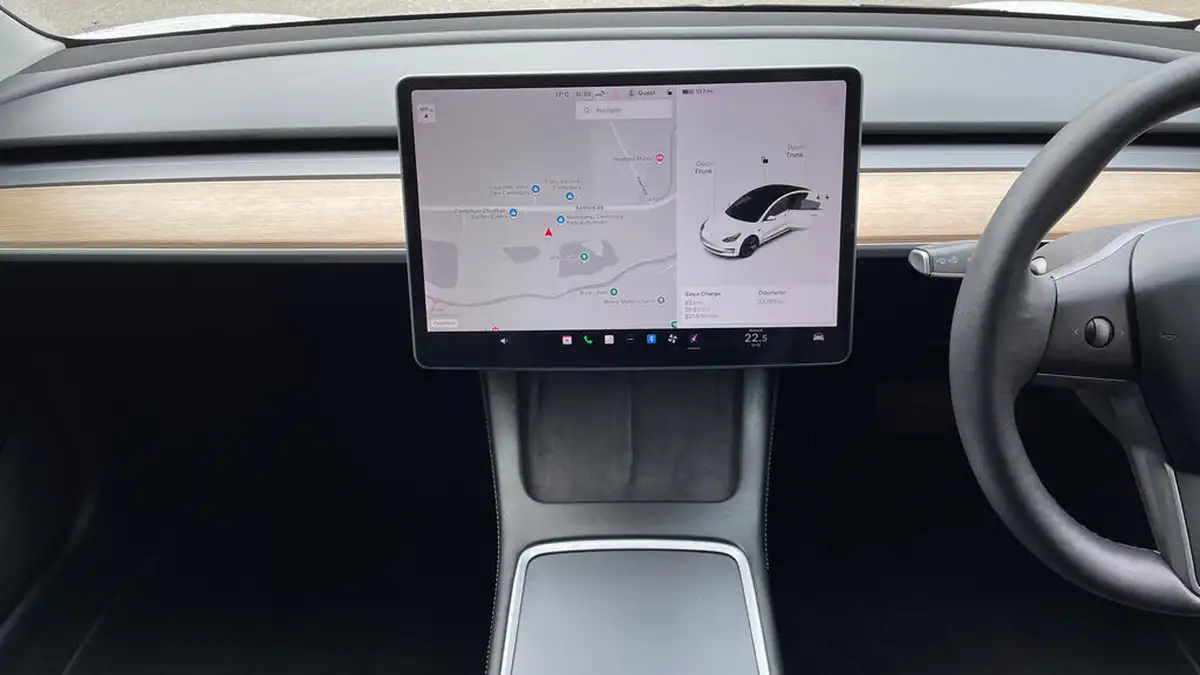 2021-tesla-model-3-e-long-range-awd-big-11