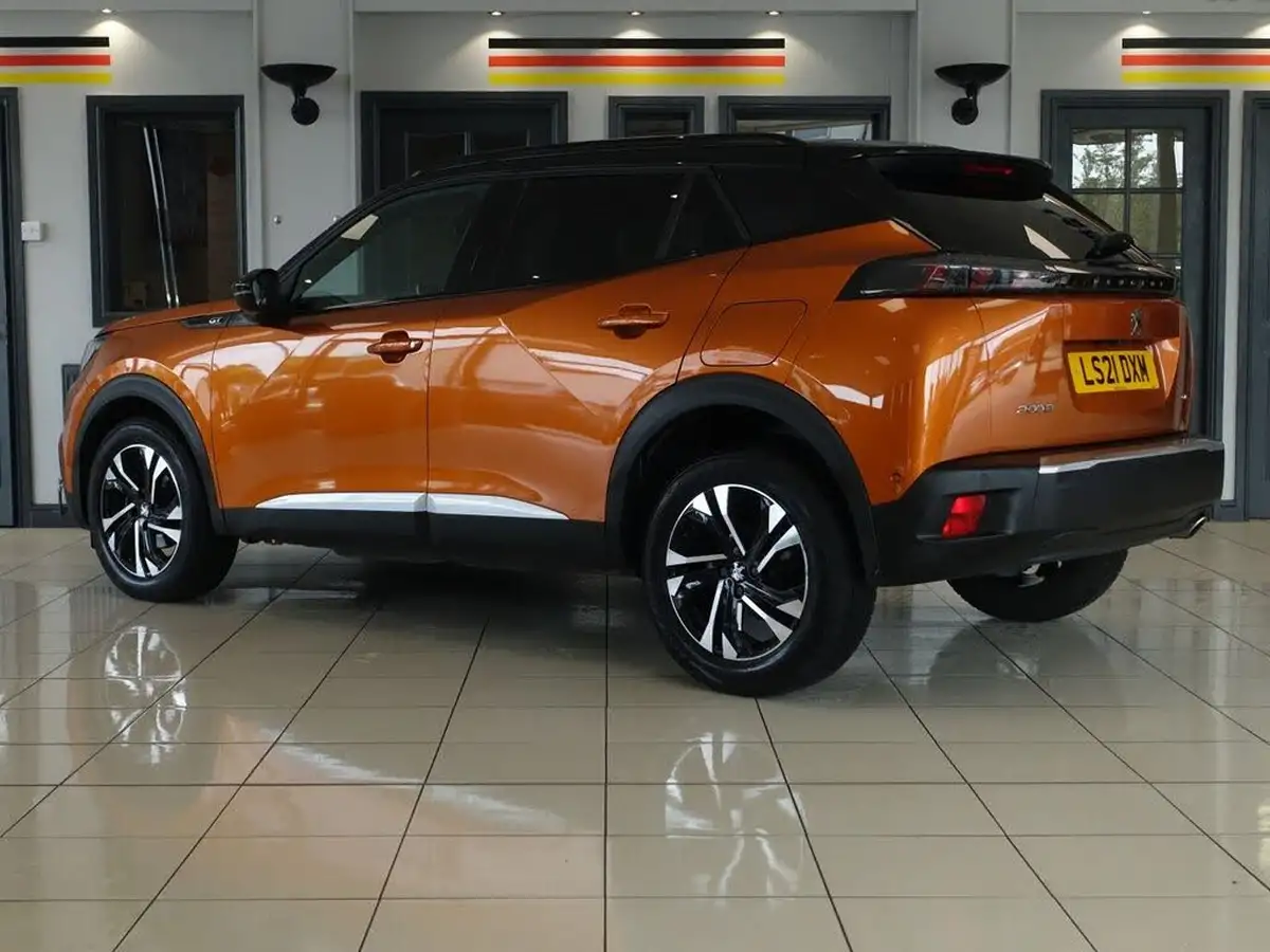 2021-peugeot-2008-suv-15-bluehdi-gt-big-8