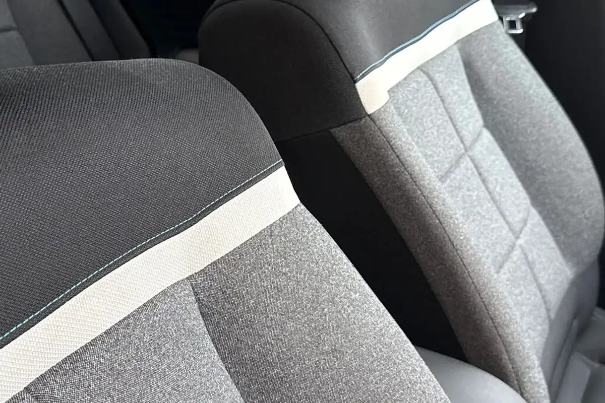 2018-citroen-c4-cactus-16bluehdi-flair-big-39