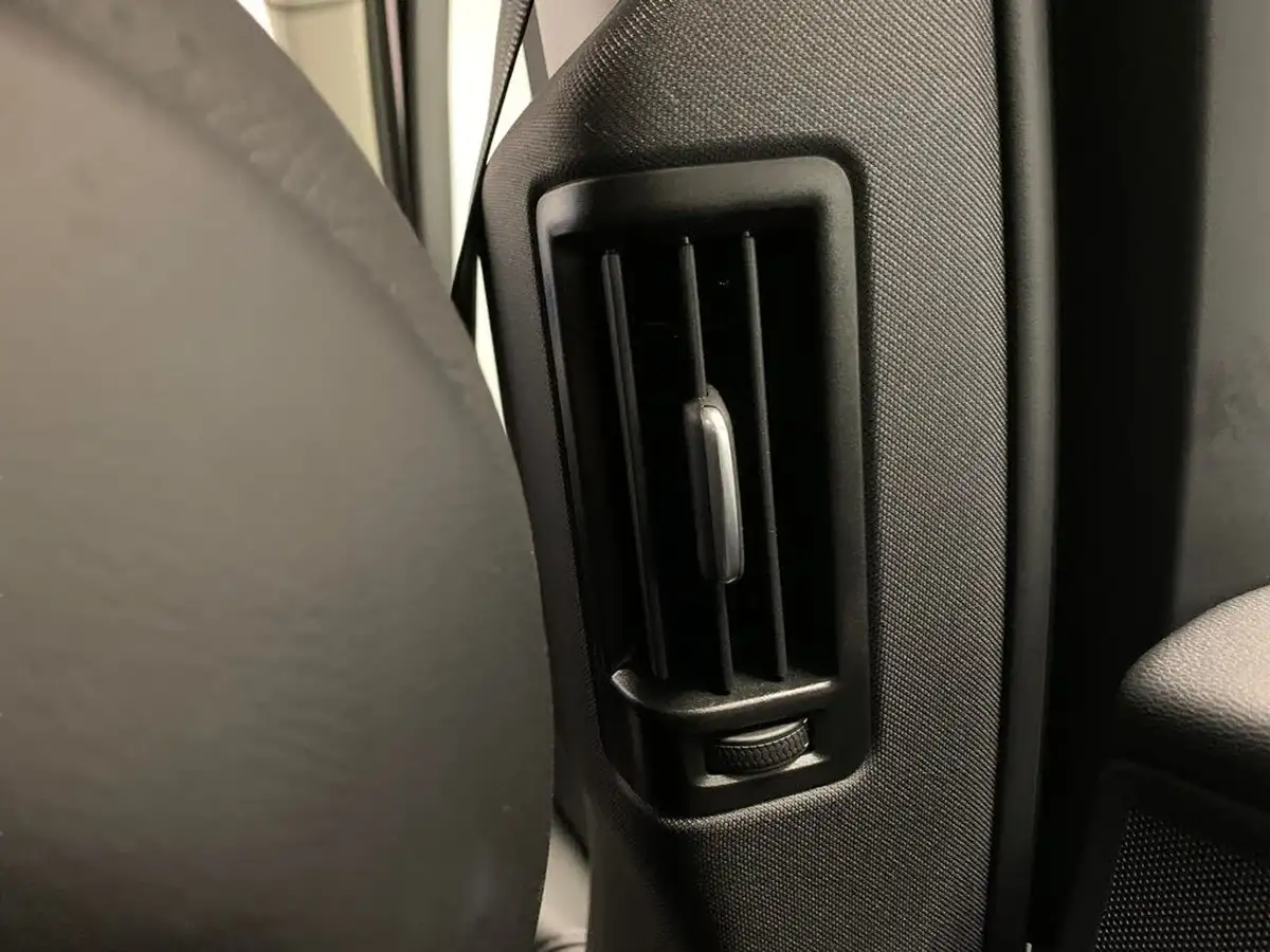 2024-volvo-xc60-20-b5-plus-big-17