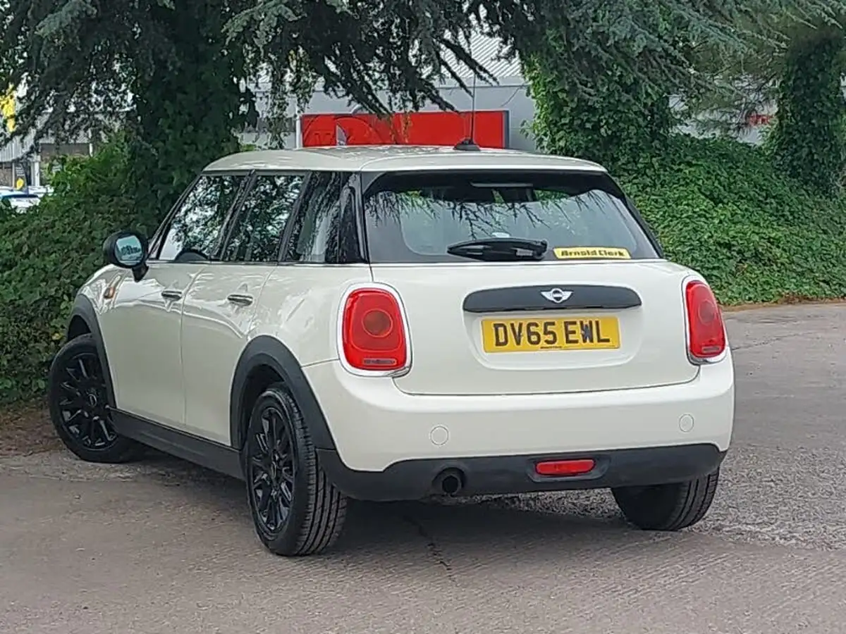 2015-mini-cooper-12-one-ss-5d-big-1