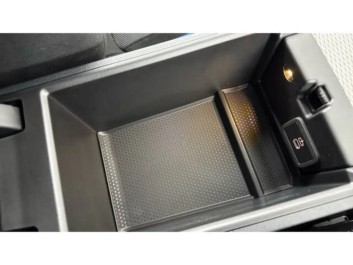 2025-bmw-3-series-20-320i-m-sport-181bhp-touring-5d-big-40