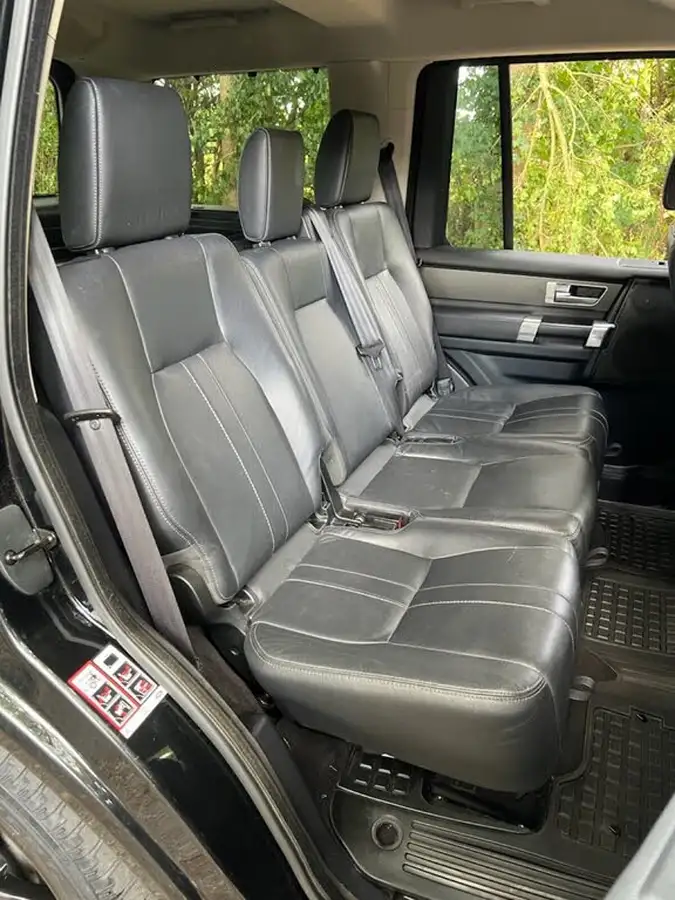 2015-land-rover-discovery-4-30td-se-tech-big-9