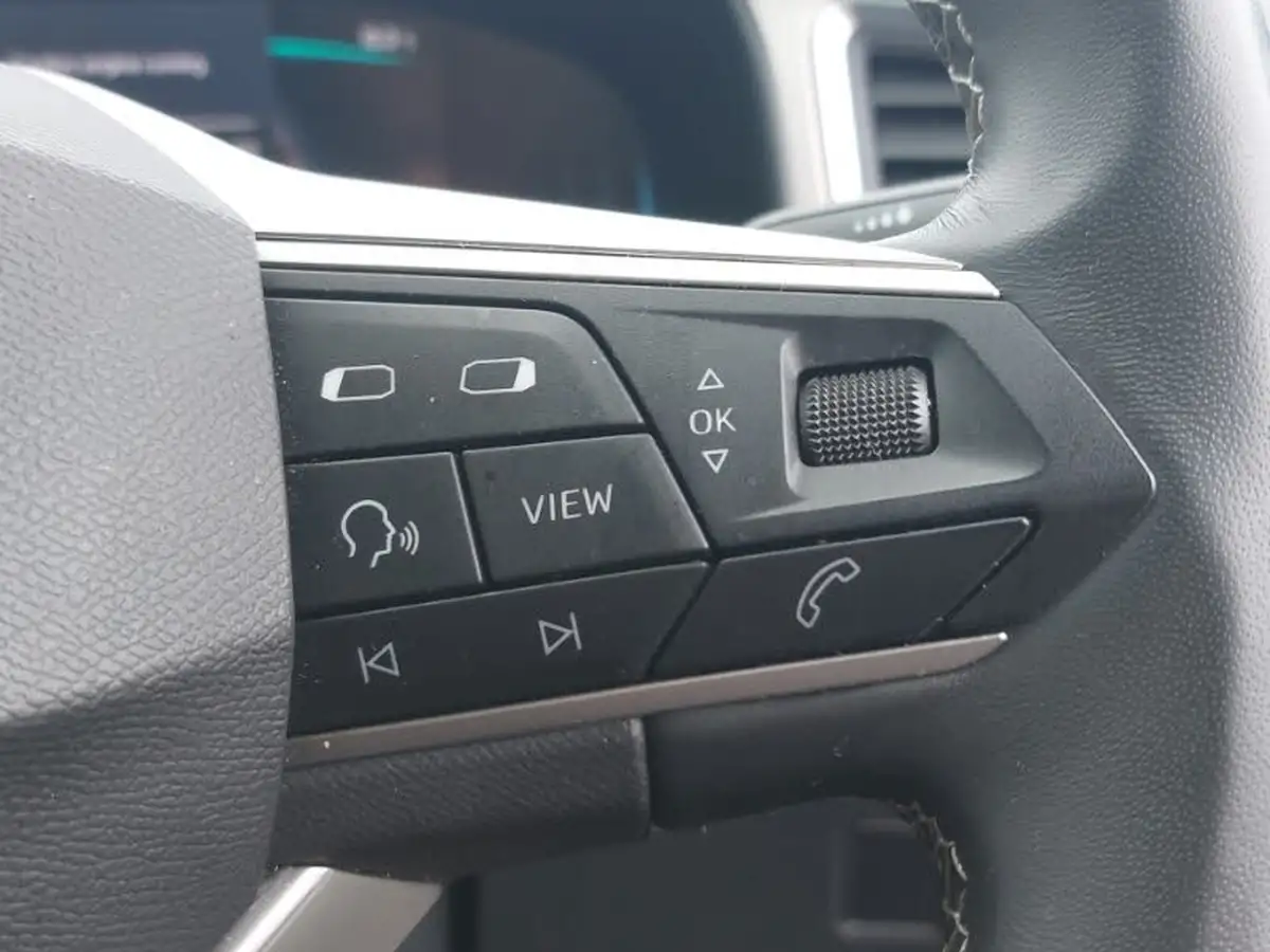 2023-seat-ateca-15-ecotsi-xperience-dsg-big-18