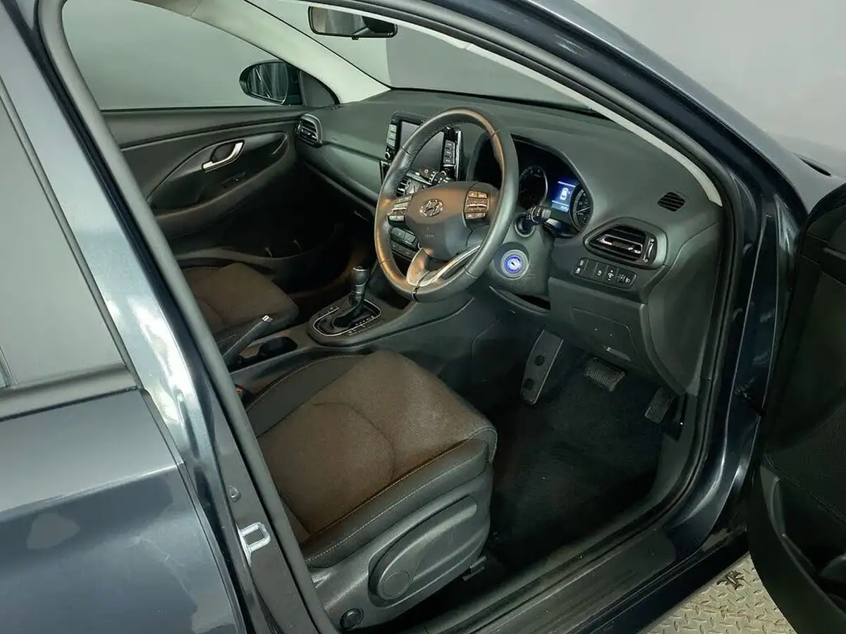 2023-hyundai-i30-10-t-gdi-se-connect-hatchback-dct-big-22