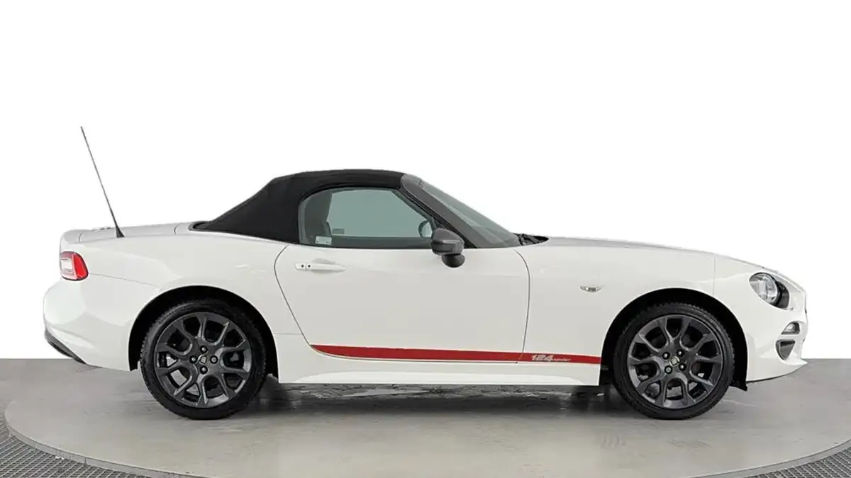 2018-fiat-124-14-multiair-124-spider-s-design-big-2