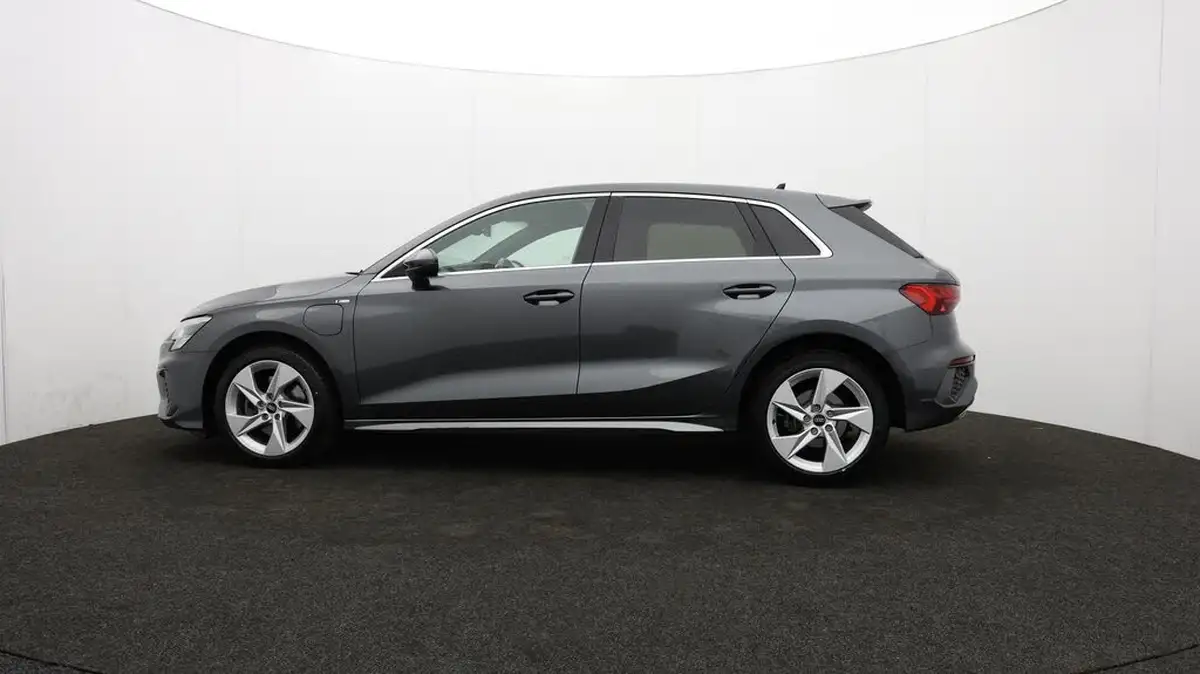 2021-audi-a3-14-40-tfsi-e-s-line-big-70