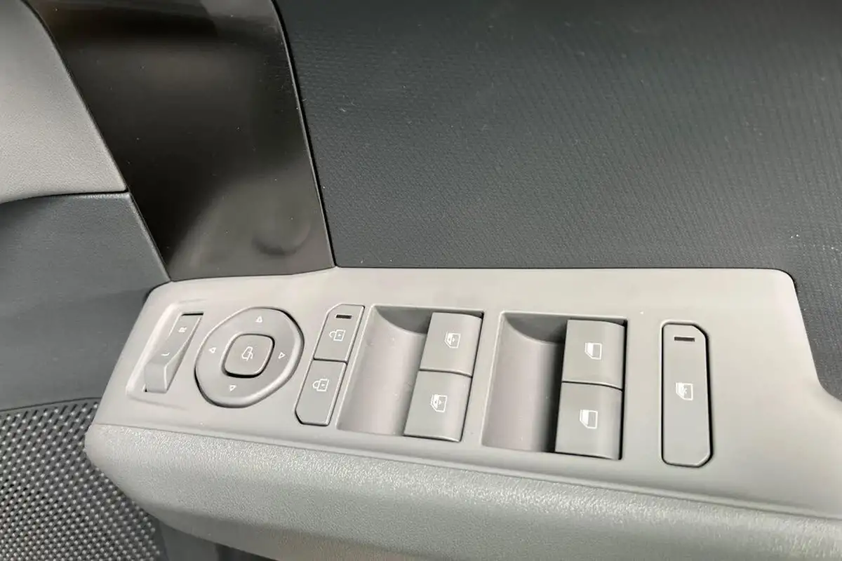 2025-kia-ev3-e-air-814kwh-big-19
