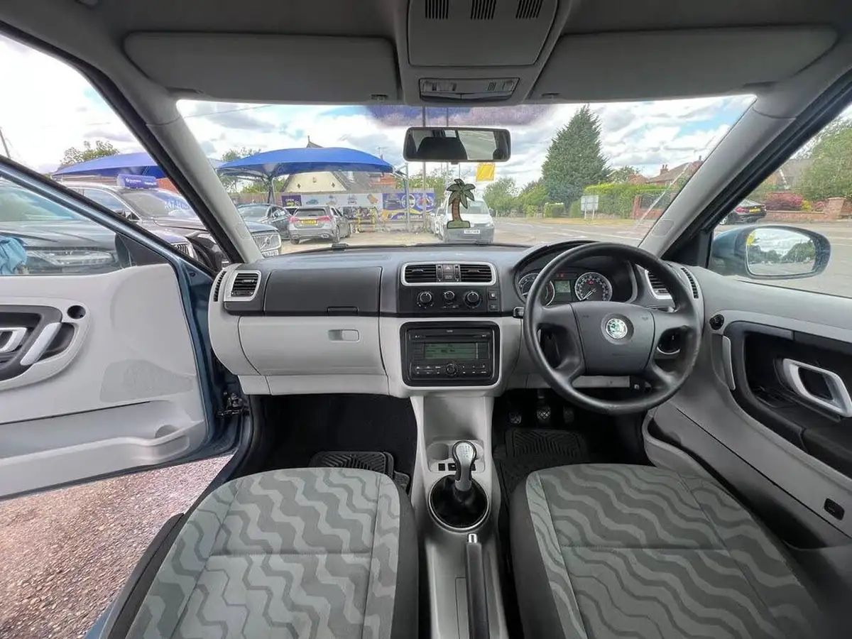2007-skoda-fabia-12-2-hatchback-big-13