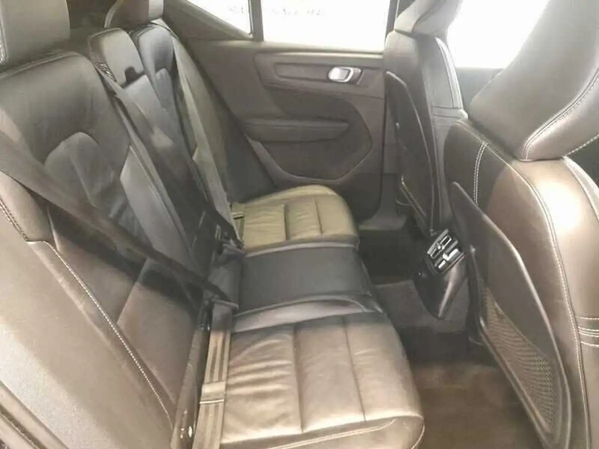 2022-volvo-xc40-15-t5-inscription-pro-big-11