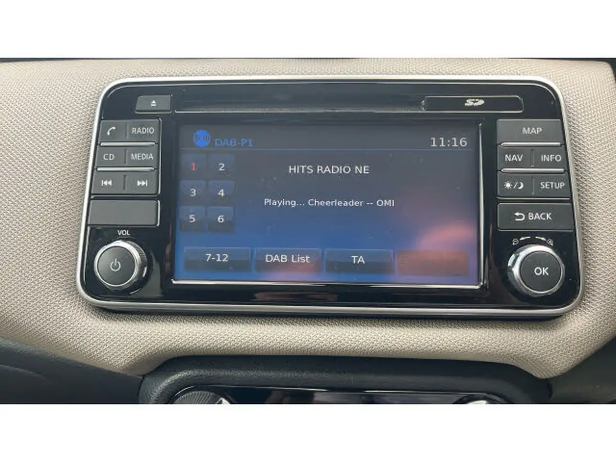 2017-nissan-micra-09-ig-t-n-connecta-big-11