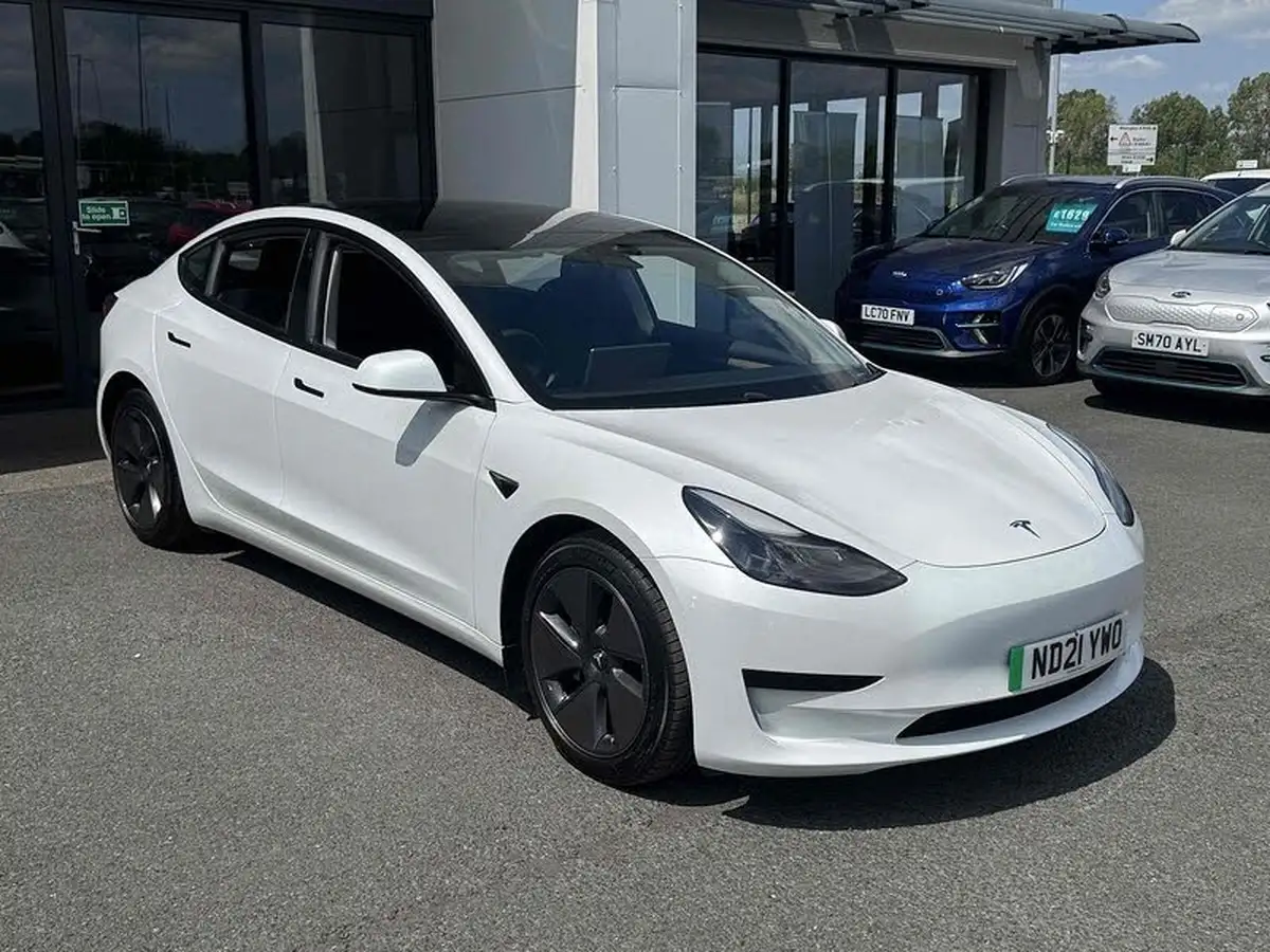 2021-tesla-model-3-e-standard-plus-big-40