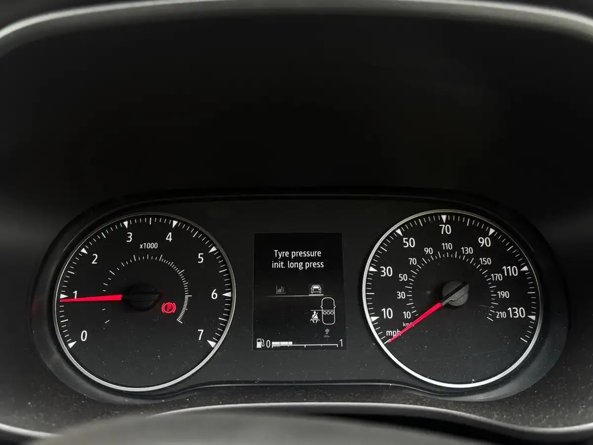 2023-dacia-sandero-10-tce-expression-90bhp-big-18