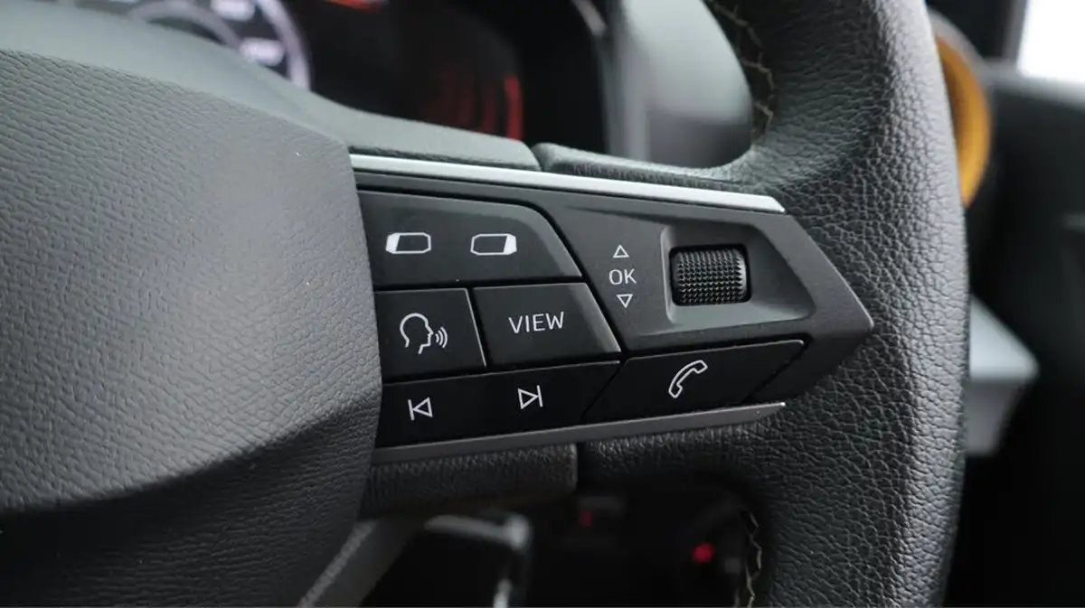 2022-seat-arona-10-tsi-evo-se-technology-big-25