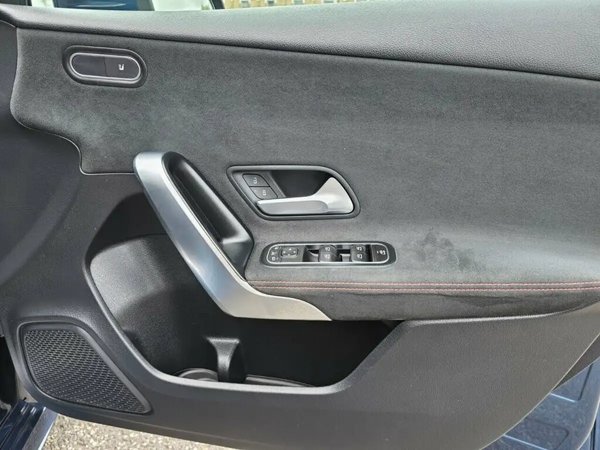 2019-mercedes-benz-a-class-13-a180-amg-line-executive-hatchback-5d-7g-dct-big-8