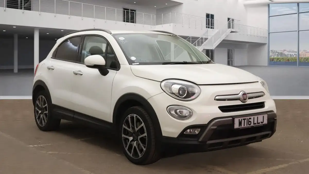 2016-fiat-500x-16multijet-cross-plus-big-0