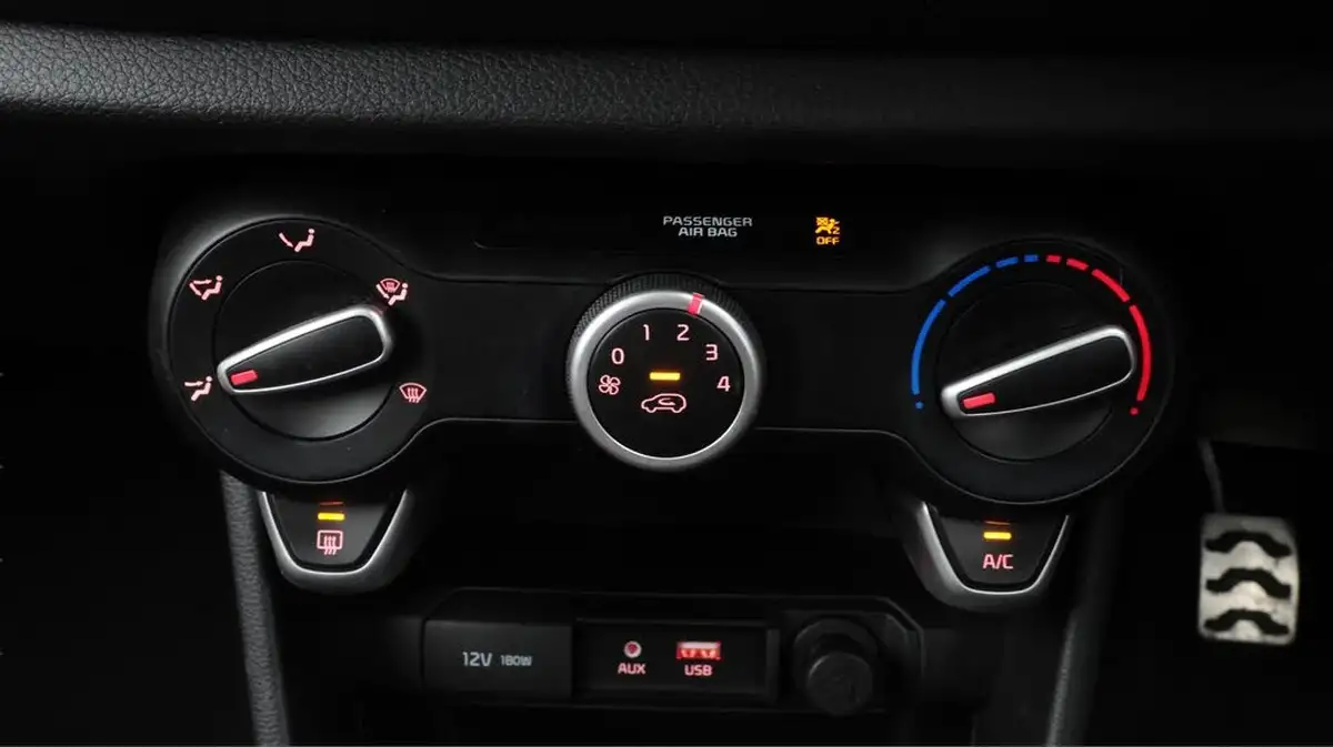 2019-kia-picanto-125-gt-line-big-12