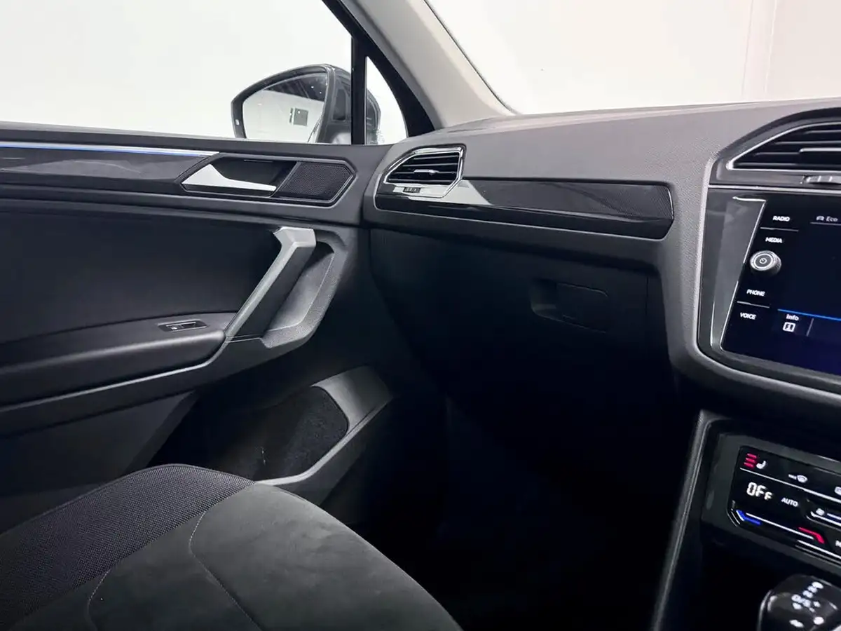 2023-volkswagen-tiguan-15-tsi-elegance-big-30