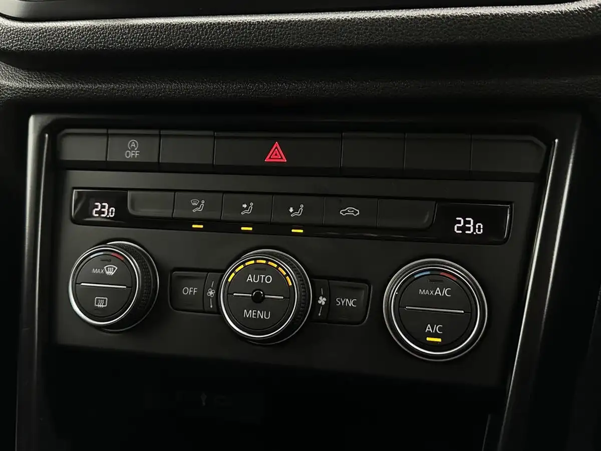 2021-volkswagen-t-roc-20tdi-s-big-16