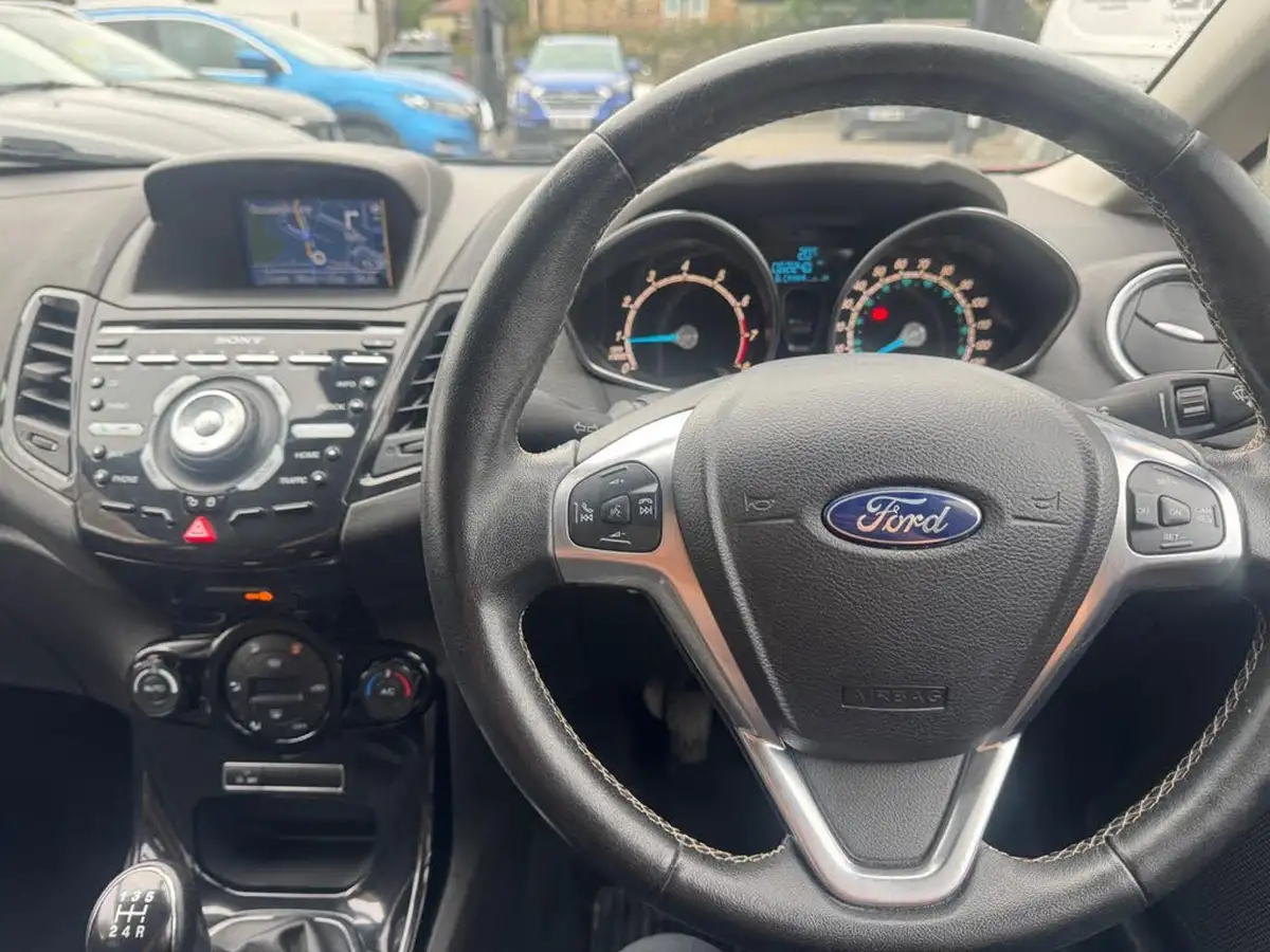 2016-ford-fiesta-10t-titanium-100ps-ecoboost-ss-5d-big-12