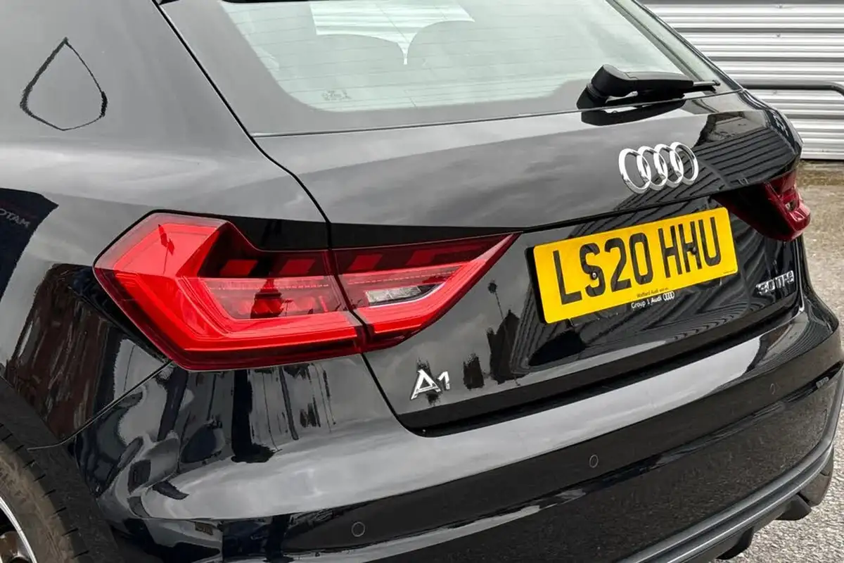2020-audi-a1-10-30-tfsi-s-line-116ps-tronic-big-7
