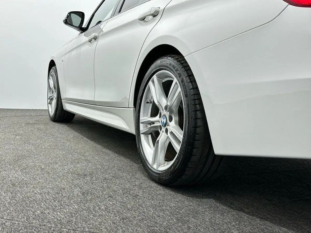 2016-bmw-3-series-20td-320d-xdrive-m-sport-touring-5d-auto-big-57