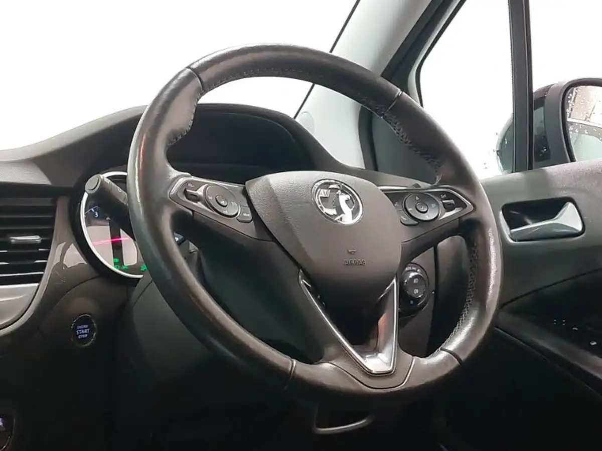 2022-vauxhall-crossland-15-ultimate-120ps-auto-big-9