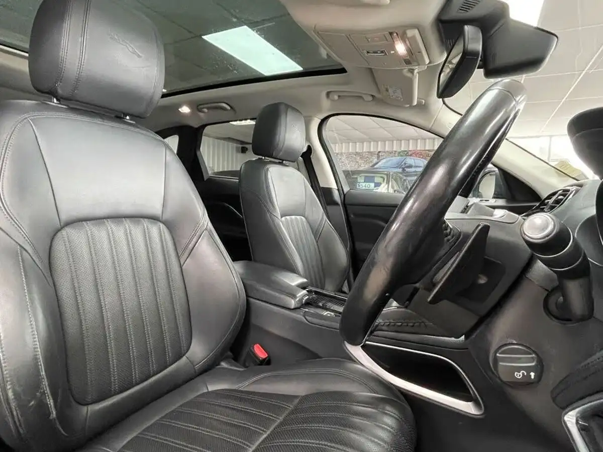 2018-jaguar-f-pace-20-i4d-portfolio-180ps-awd-auto-big-25