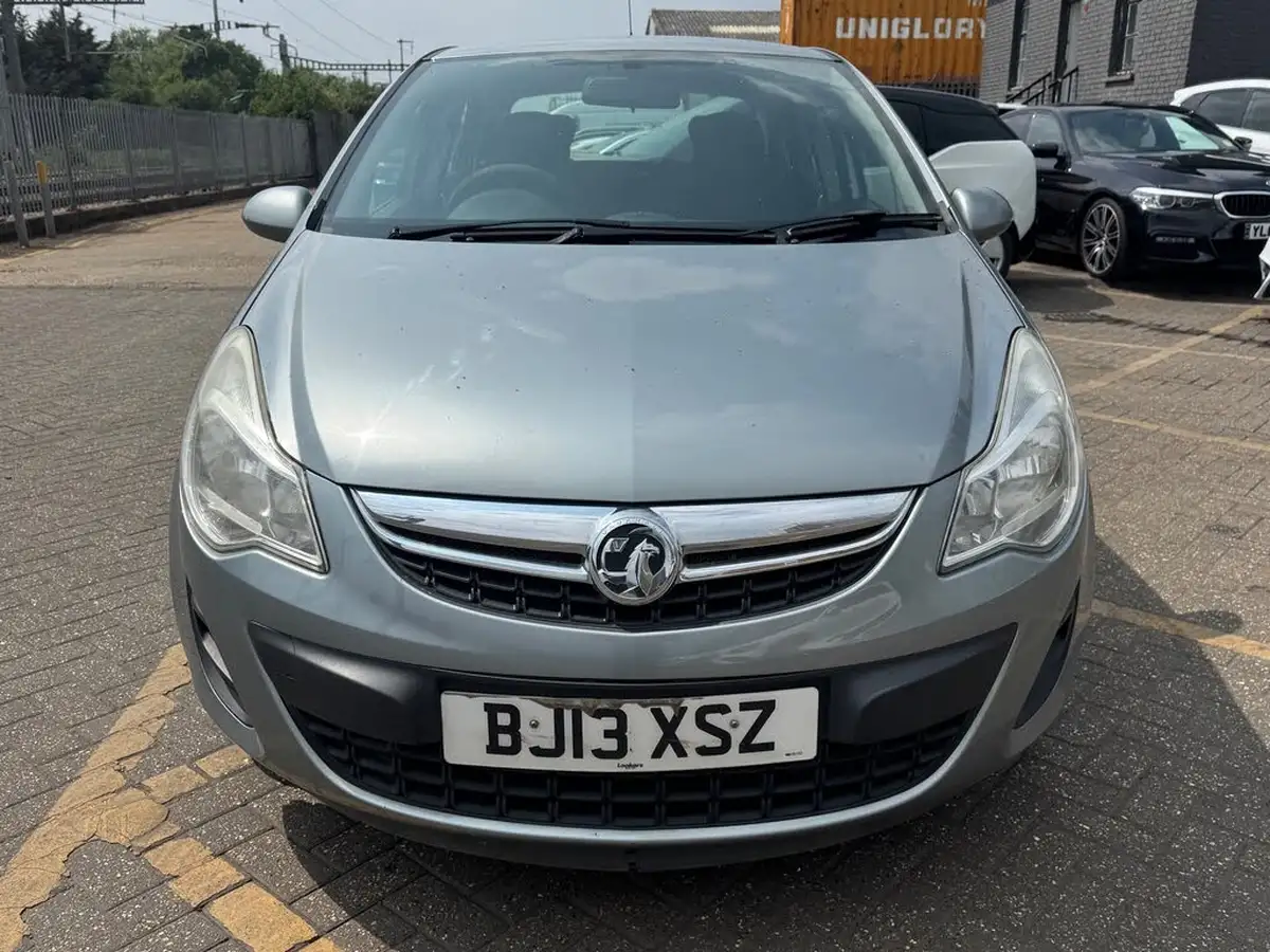 2013-vauxhall-corsa-12-exclusiv-5d-easytronic-big-1