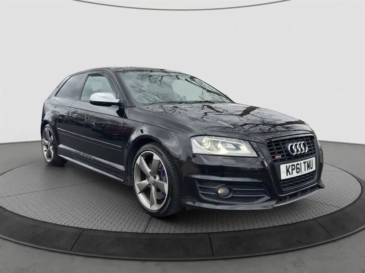 2011-audi-s3-20-black-edition-hatchback-3d-s-tronic-big-27